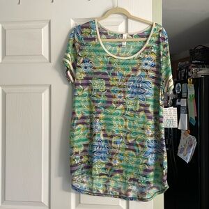 LuLaRoe  classic T-shirt floral